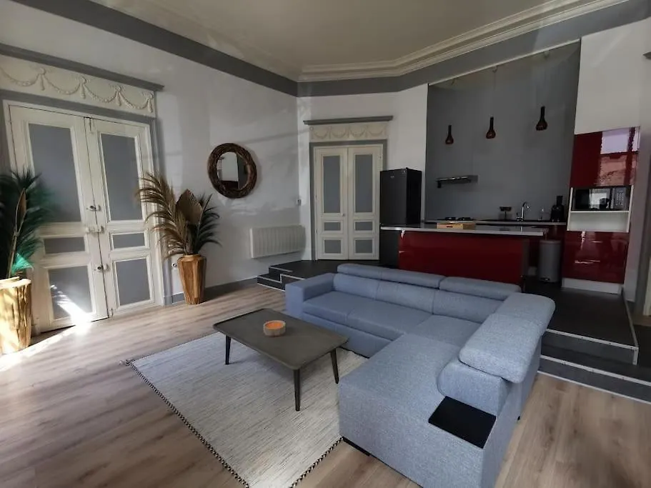 Au Palais, Dort Apartment Moulins
