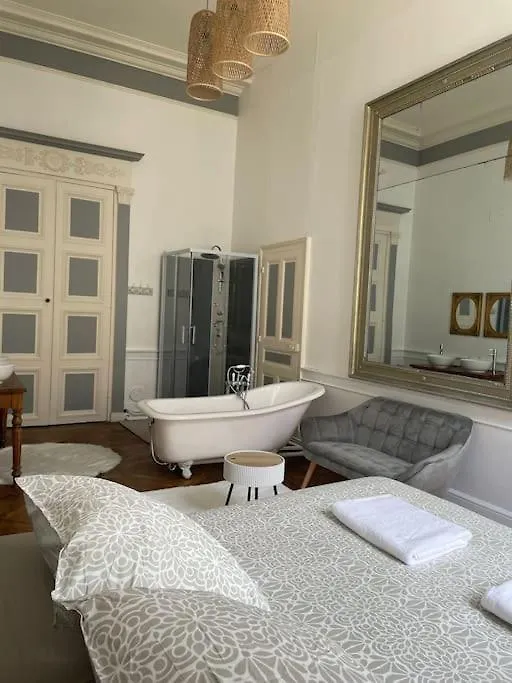 Au Palais, Dort Apartment Moulins  France