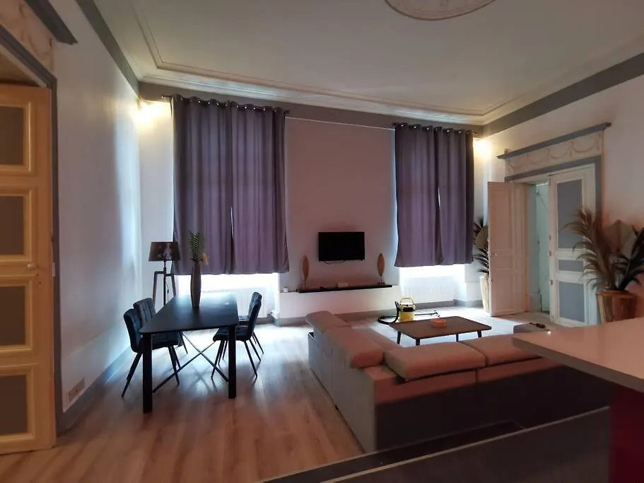 Au Palais, Dort Apartment Moulins